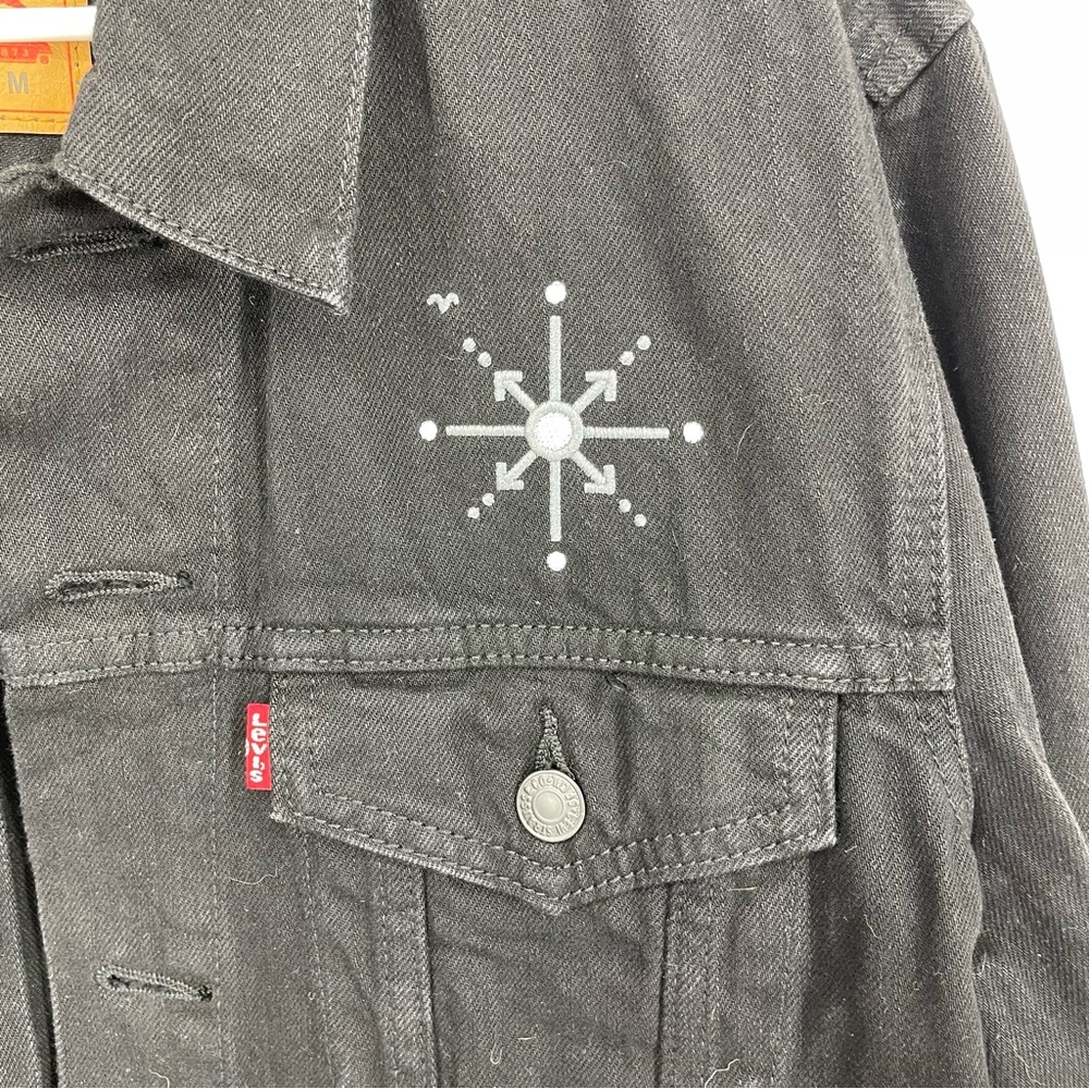 Levi's trucker jacket preacher co. designs logo on the front and back black Sz M - Picture 4 of 10